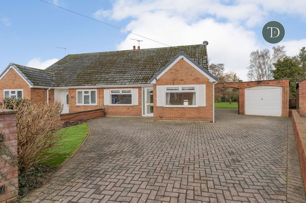 Property photo 1 of 32