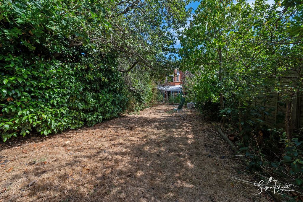 Property photo 2 of 39 Garden