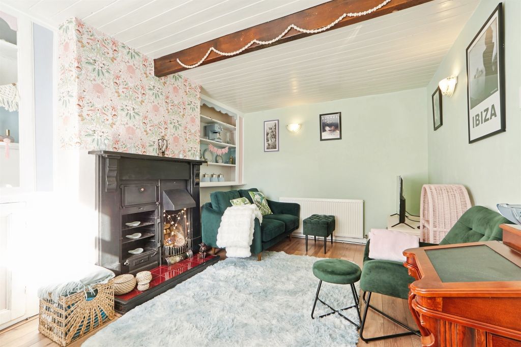 Property photo 2 of 17