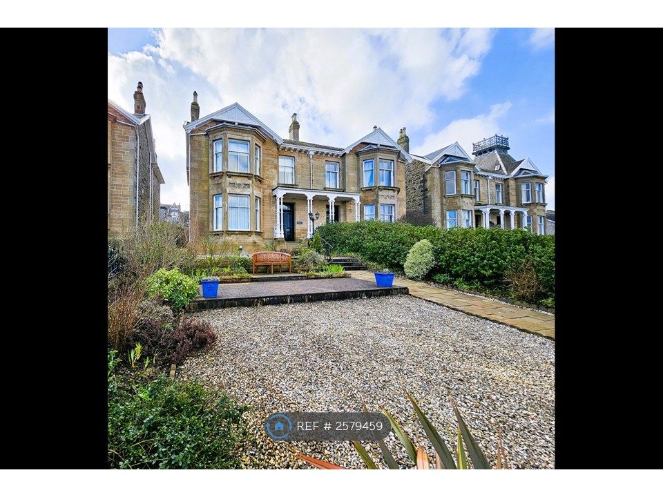 Property photo 2 of 34