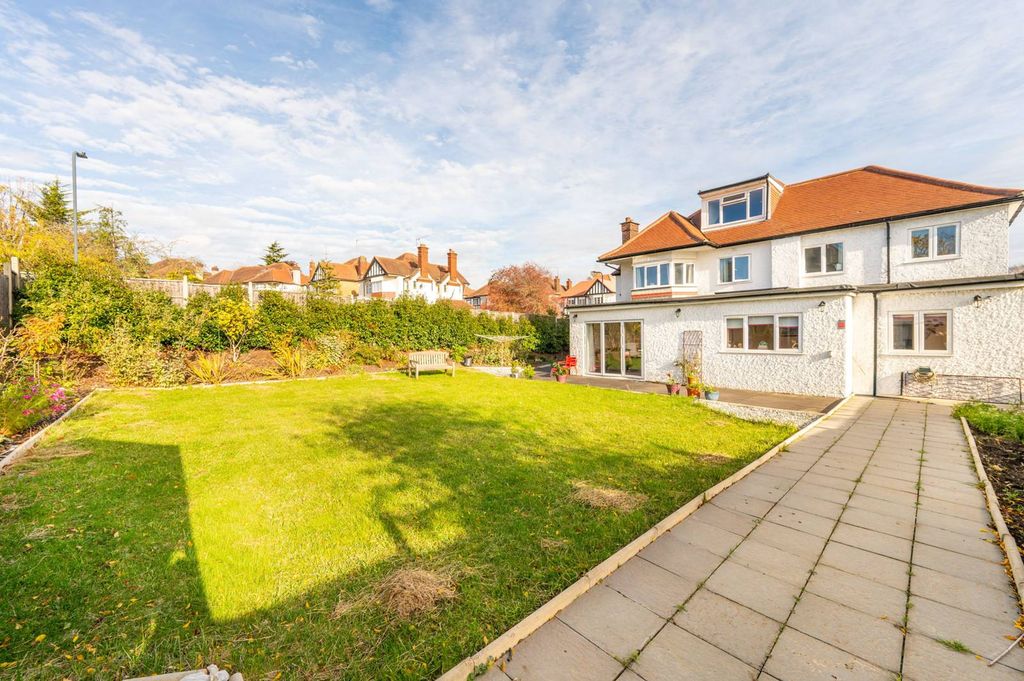 Property photo 1 of 27