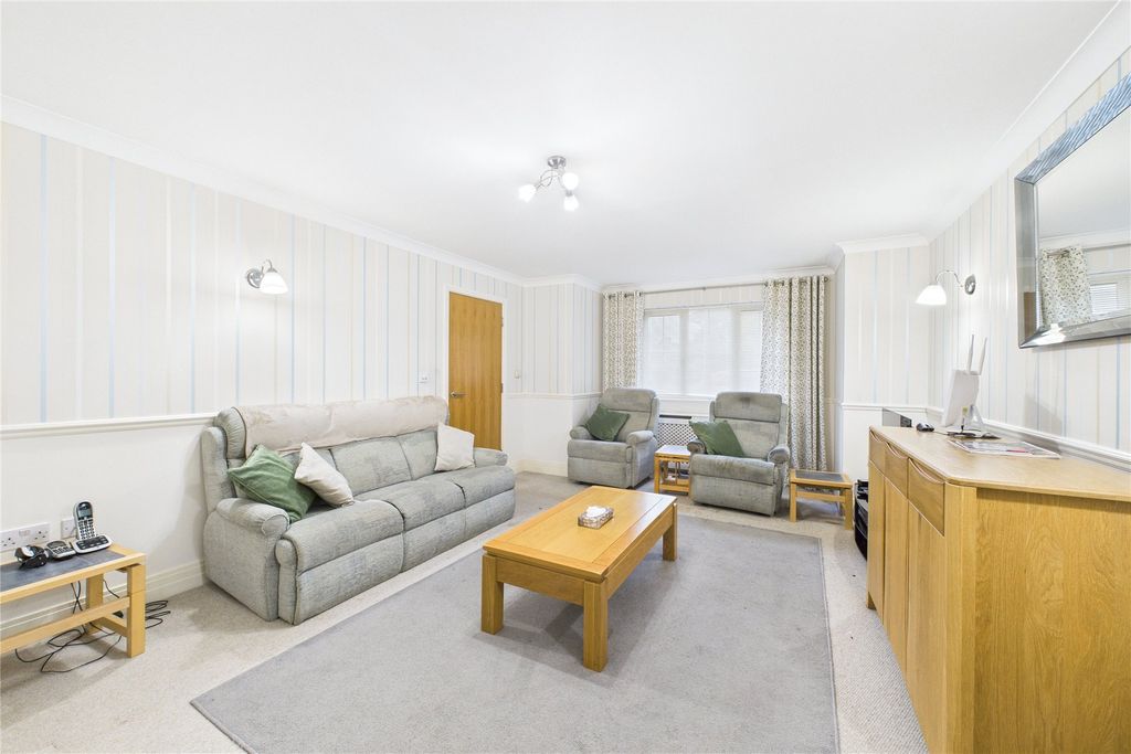 Property photo 3 of 10 Picture No. 13