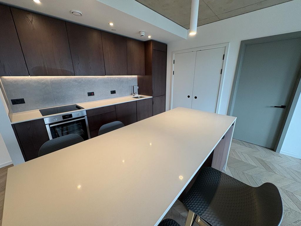 Property photo 2 of 11 Kitchen