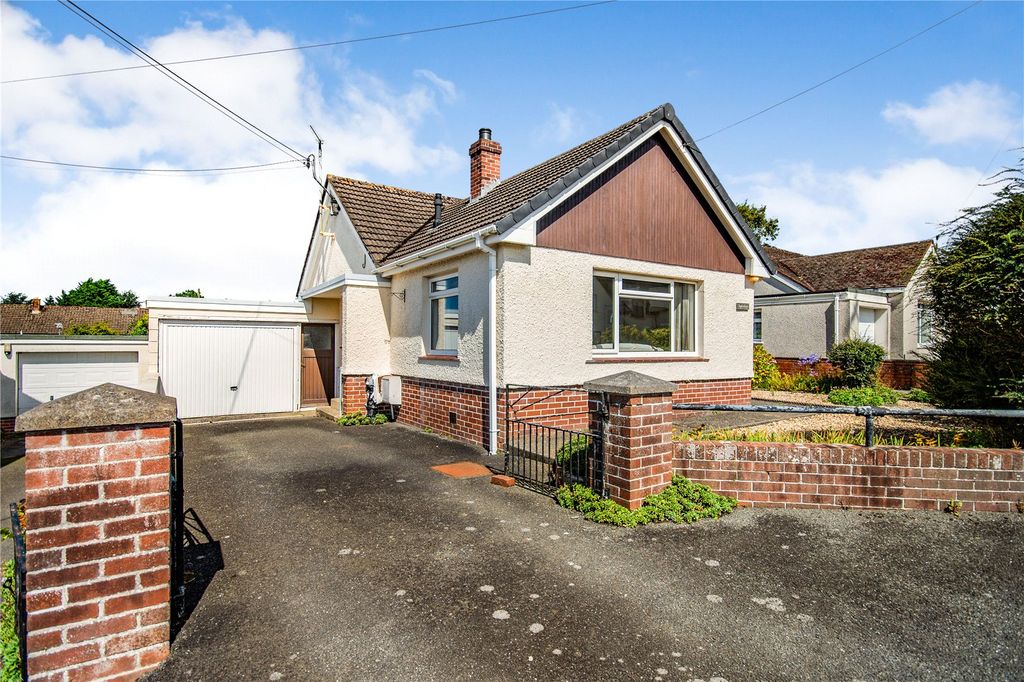 Property photo 1 of 17 Picture No. 14