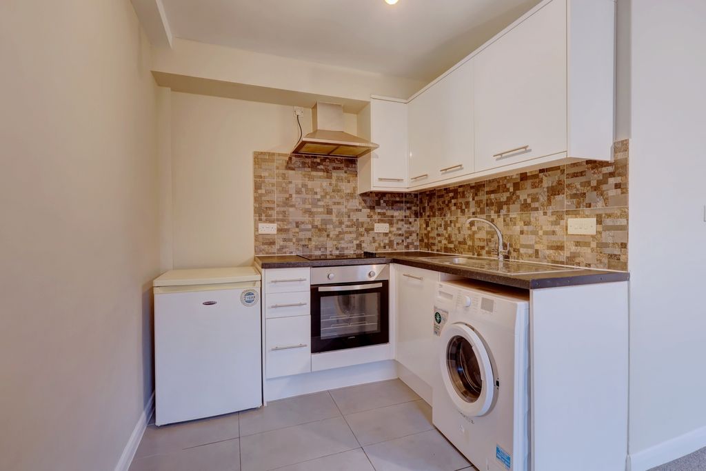 Property photo 2 of 5 Picture No. 09