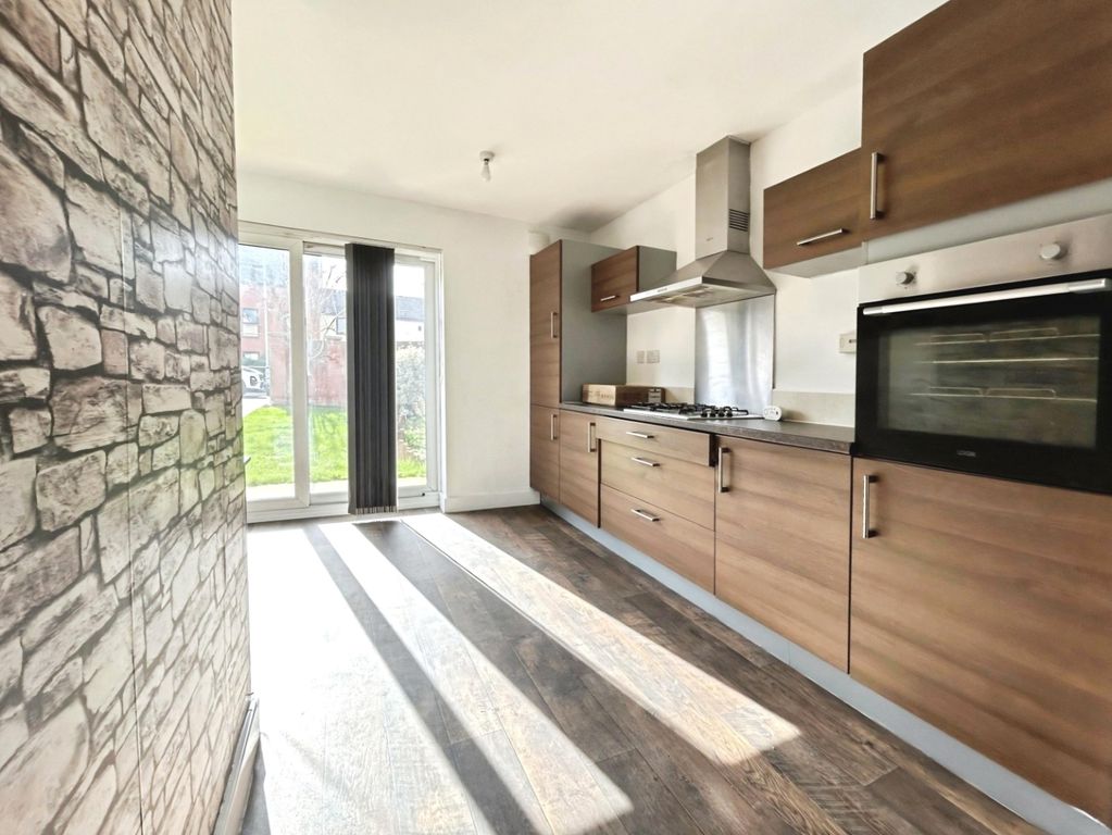 Property photo 2 of 23 Pbox-Img.Jpg