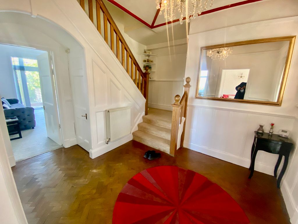 Property photo 3 of 36