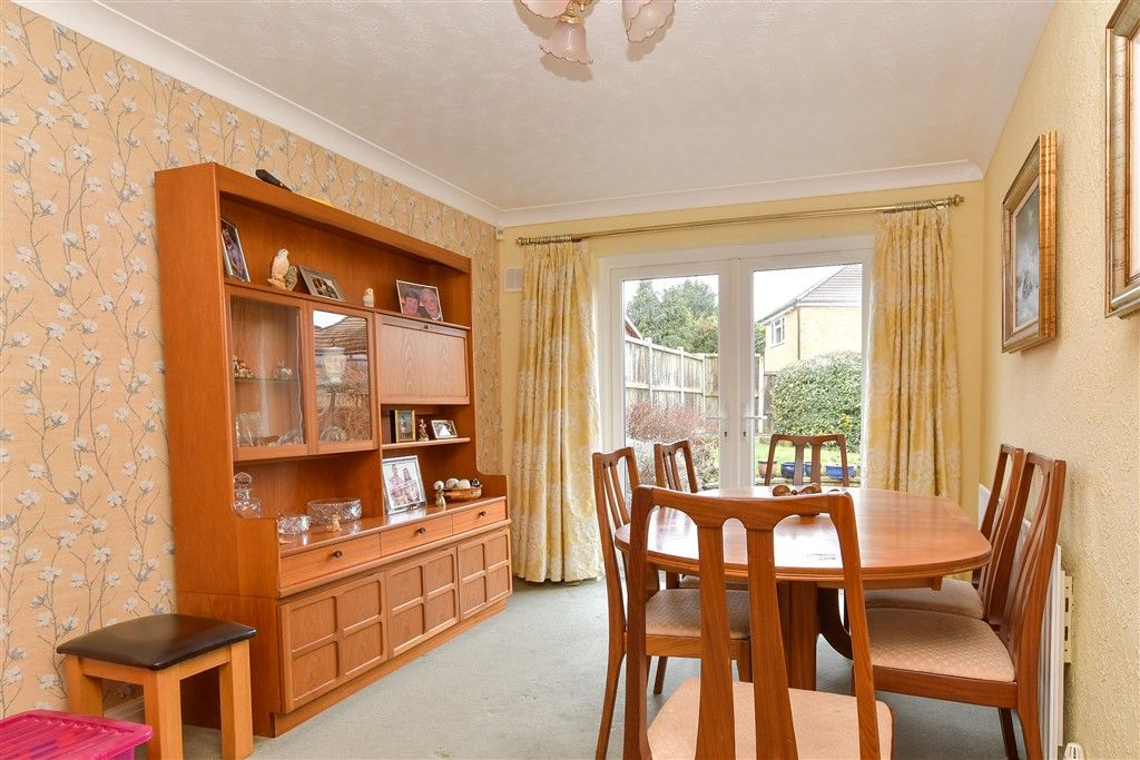 Property photo 3 of 10 Lounge/Diner