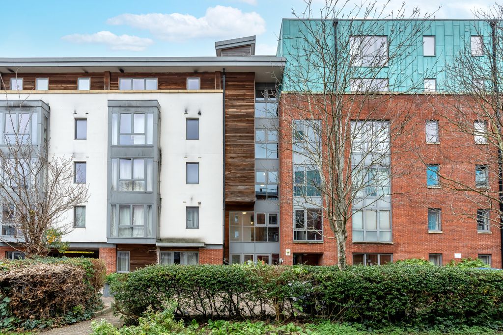 Property photo 2 of 12 Ratcliffe External