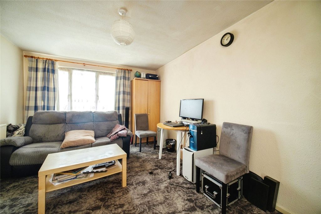 Property photo 2 of 17 Picture No. 10