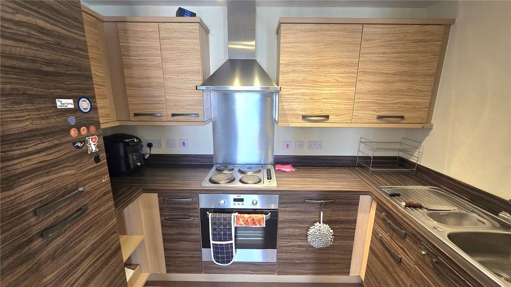 Property photo 2 of 7 Picture No. 10