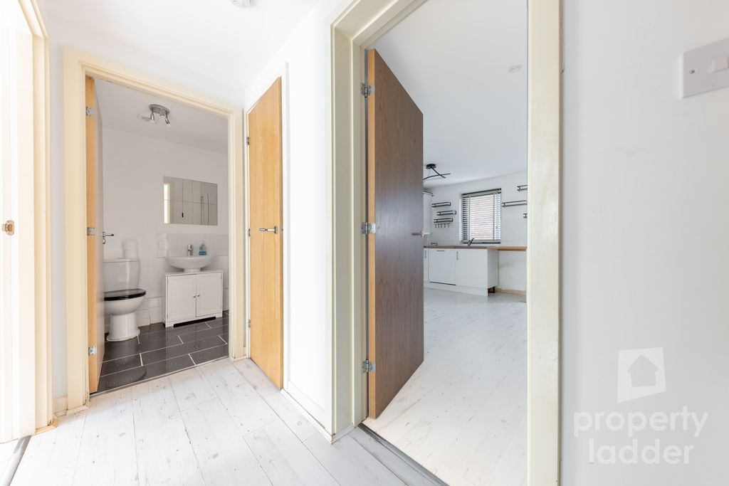Property photo 3 of 12 Pl-9