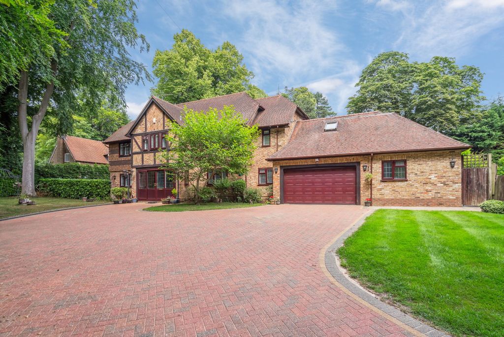 Property photo 1 of 25