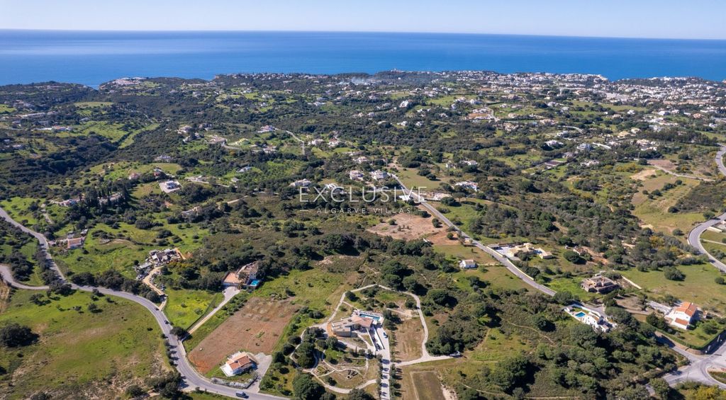 Property photo 3 of 42