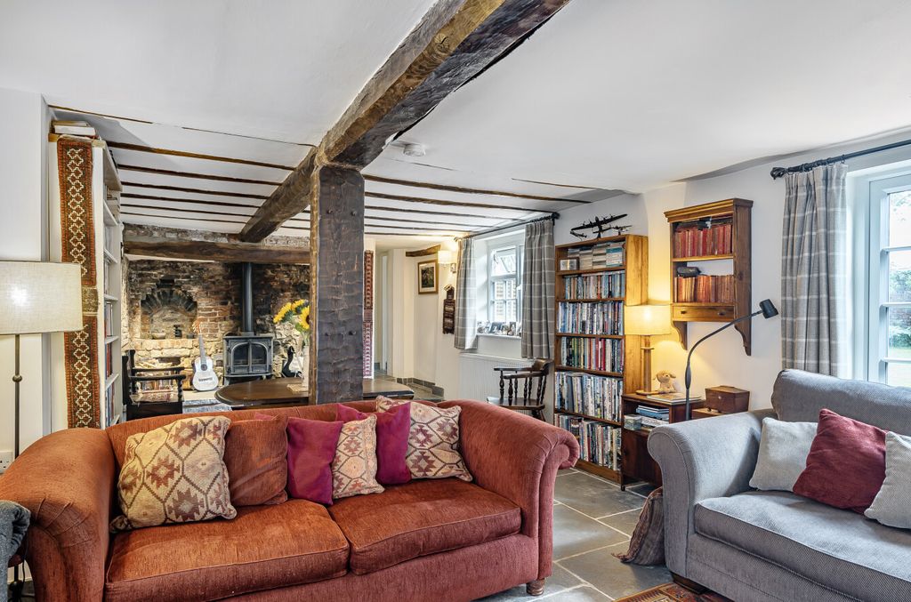 Property photo 3 of 21 Picture 3