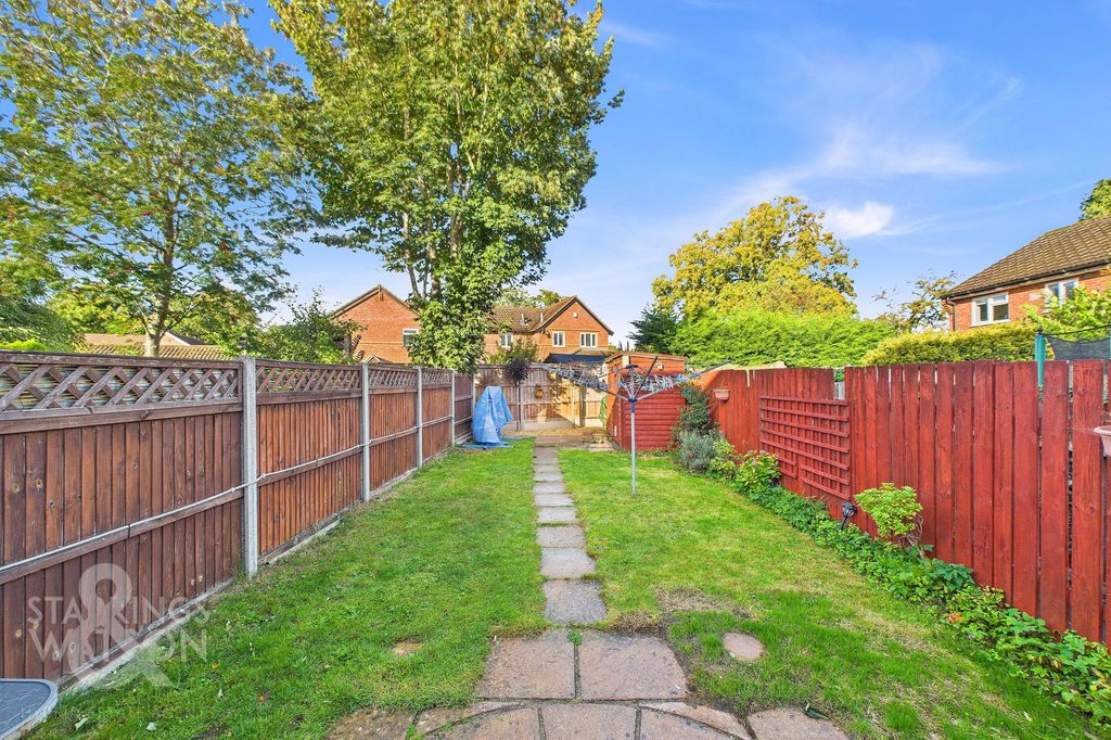 Property photo 2 of 21