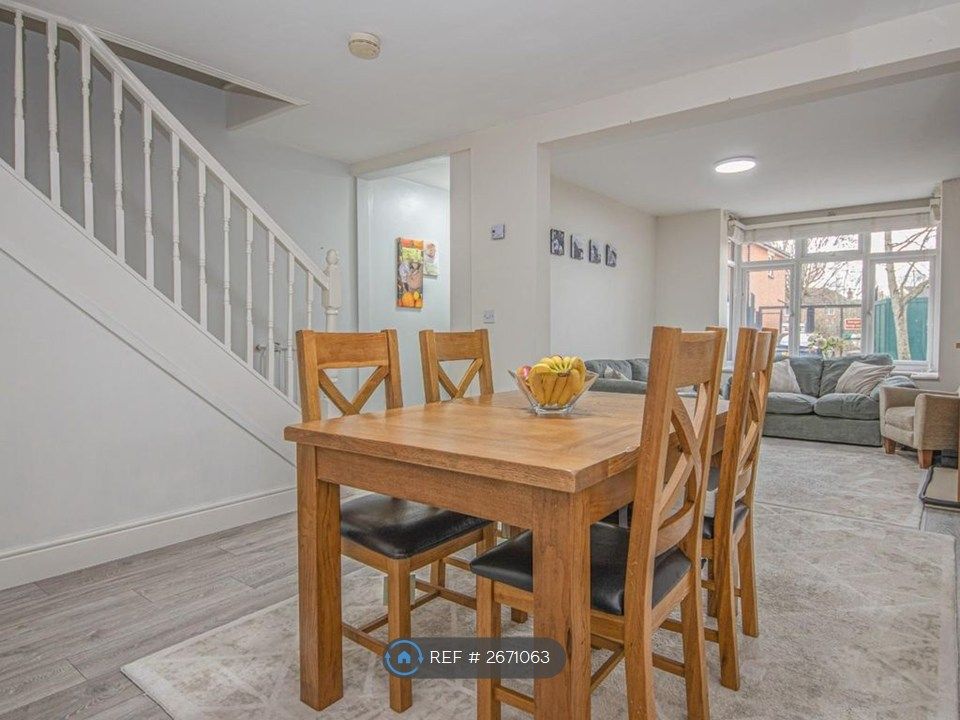 Property photo 1 of 16 Dining Room