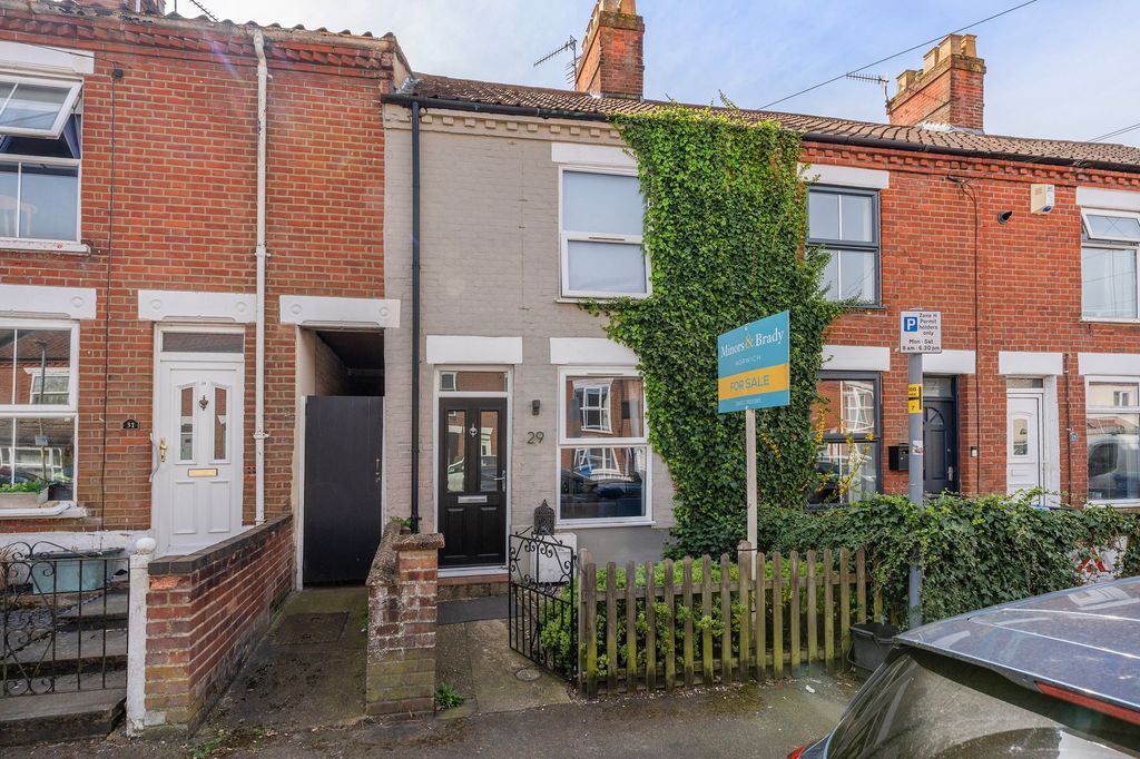 Property photo 1 of 2