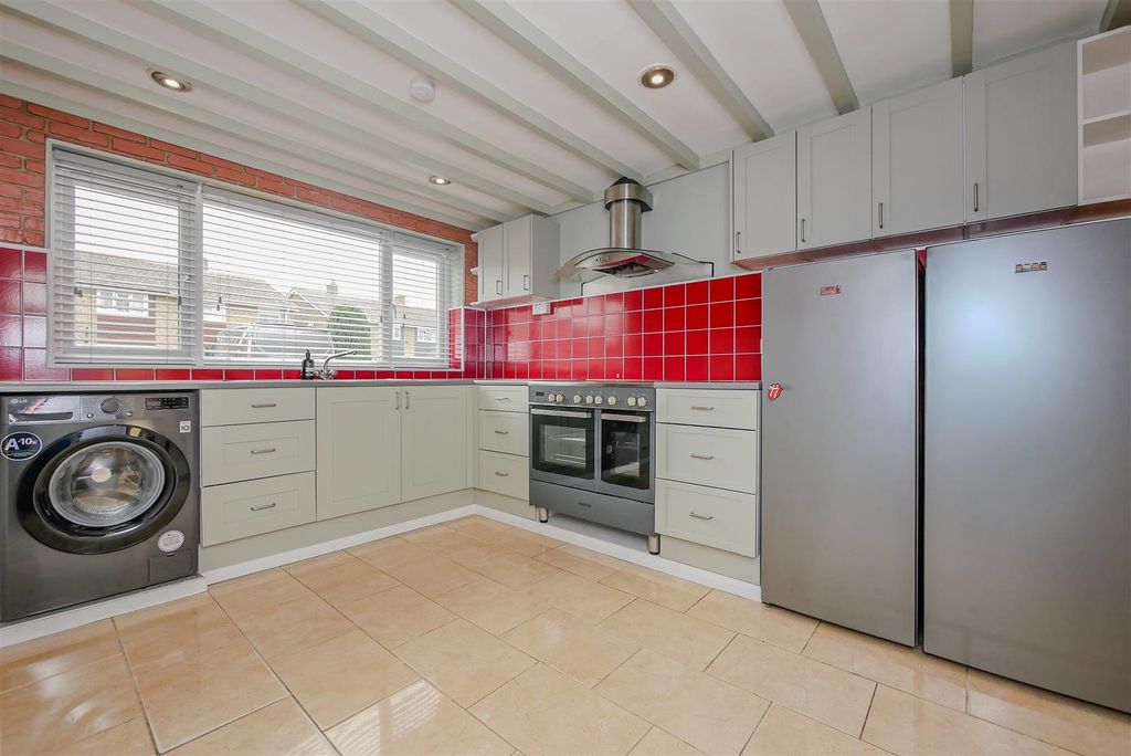 Property photo 3 of 16 Kitchen/Breakfast Room