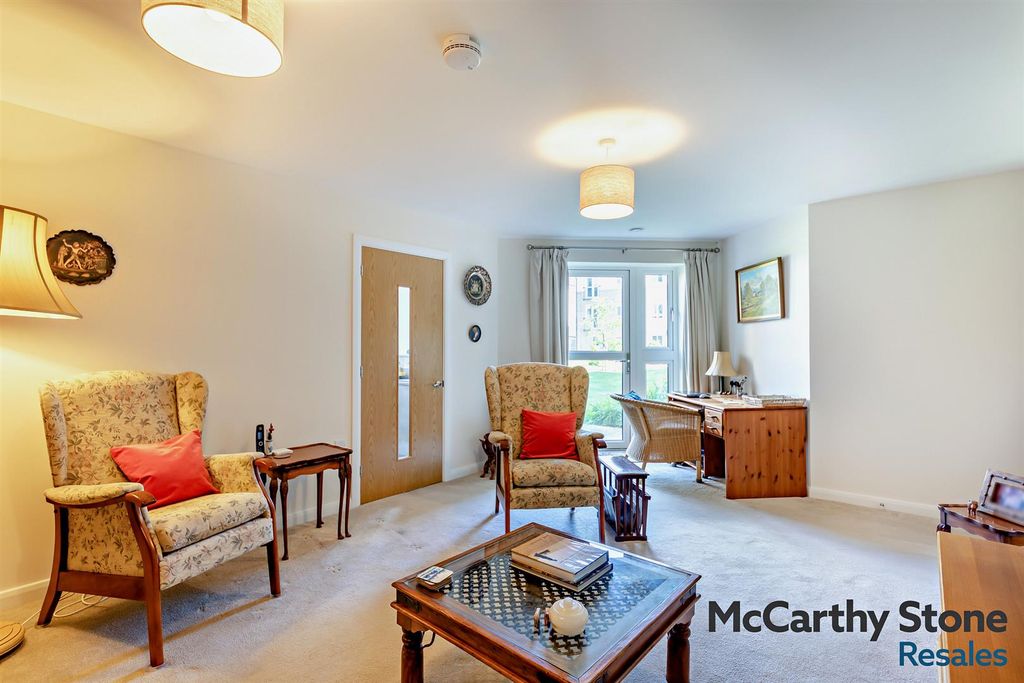 Property photo 3 of 20 8696768-Interior10-800.Jpg