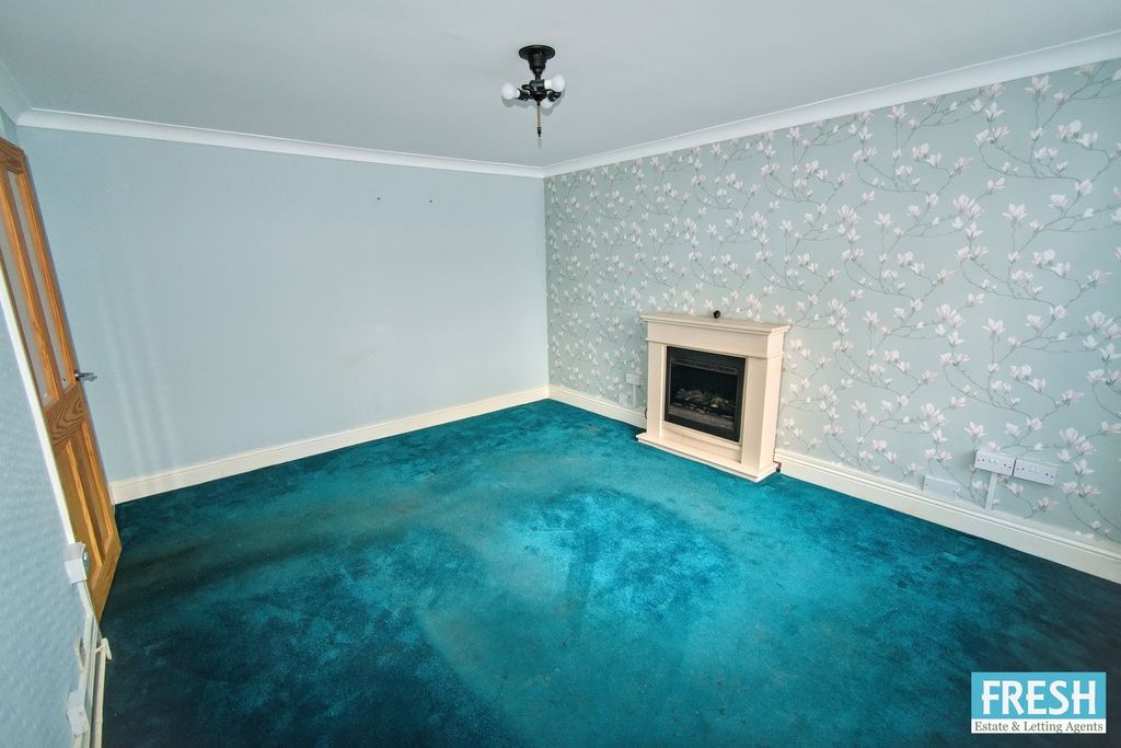 Property photo 3 of 31