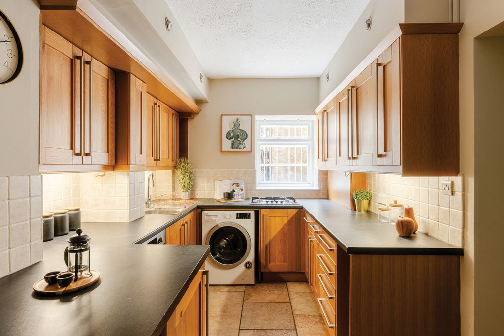 Property photo 3 of 13 3