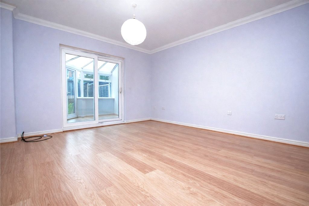 Property photo 2 of 10 Picture No. 26