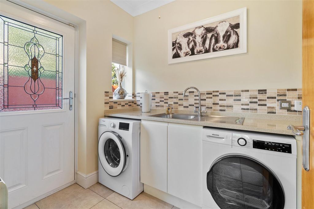 Additional image 19 of 5 bed detached house for saleSnowdrop Road, Hartlepool TS26