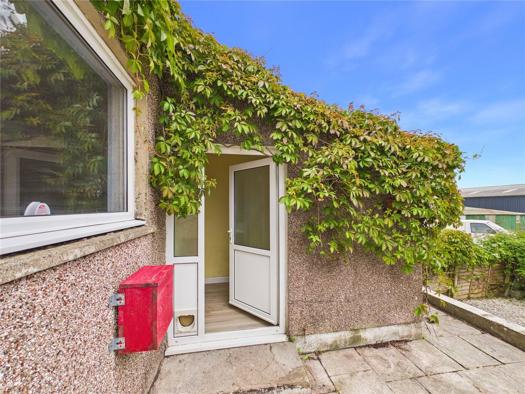 Property photo 1 of 24 Picture No. 06