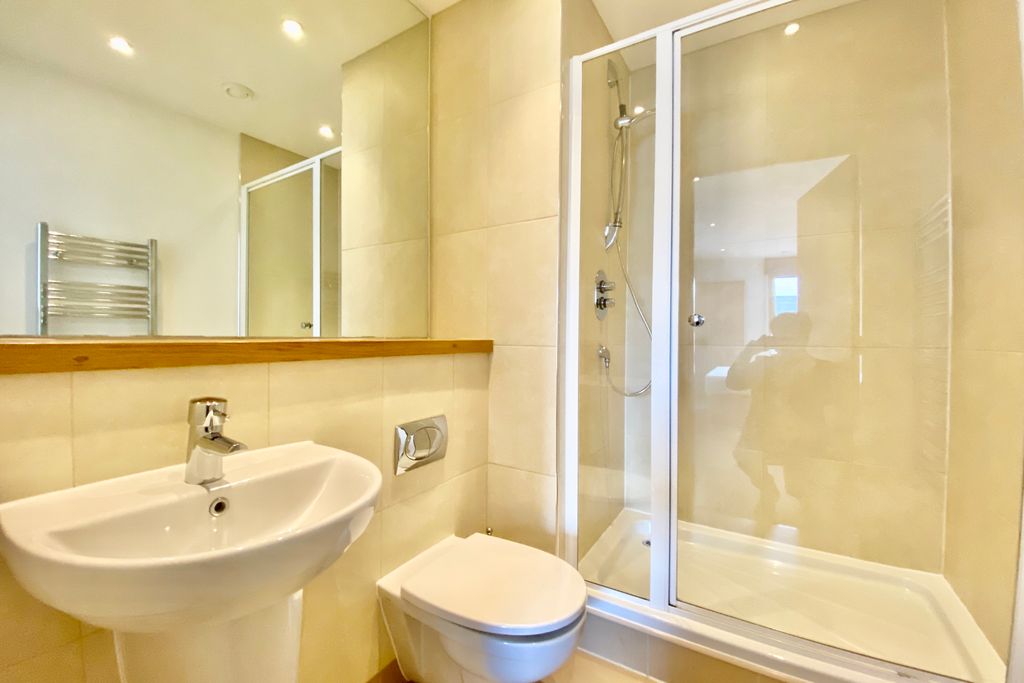 Property photo 3 of 9 Photo 08