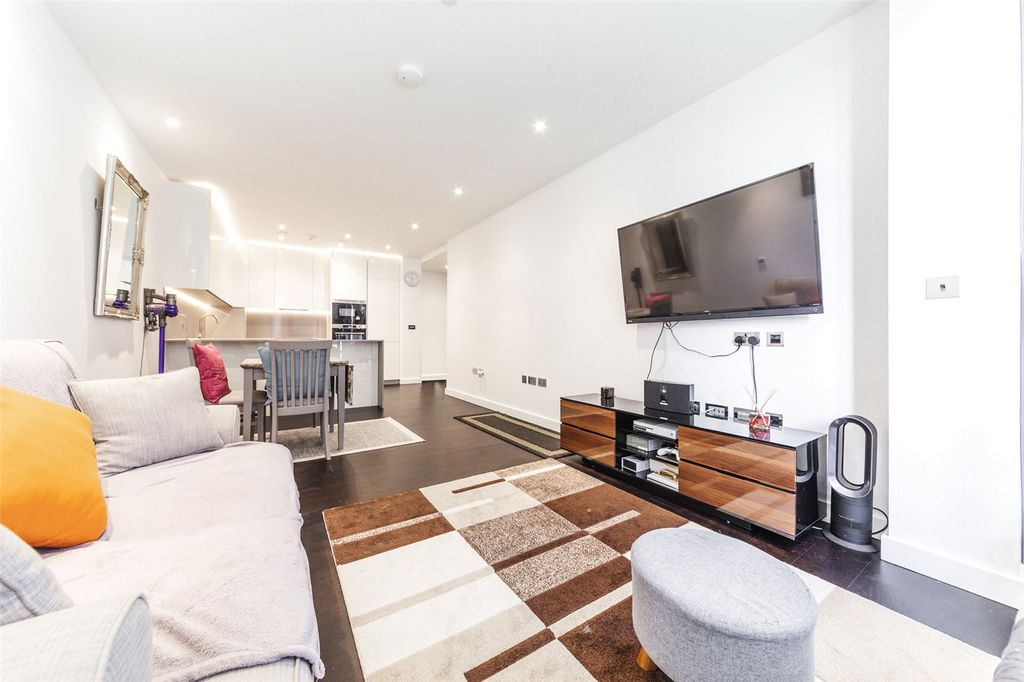 Property photo 1 of 22 Picture No. 02