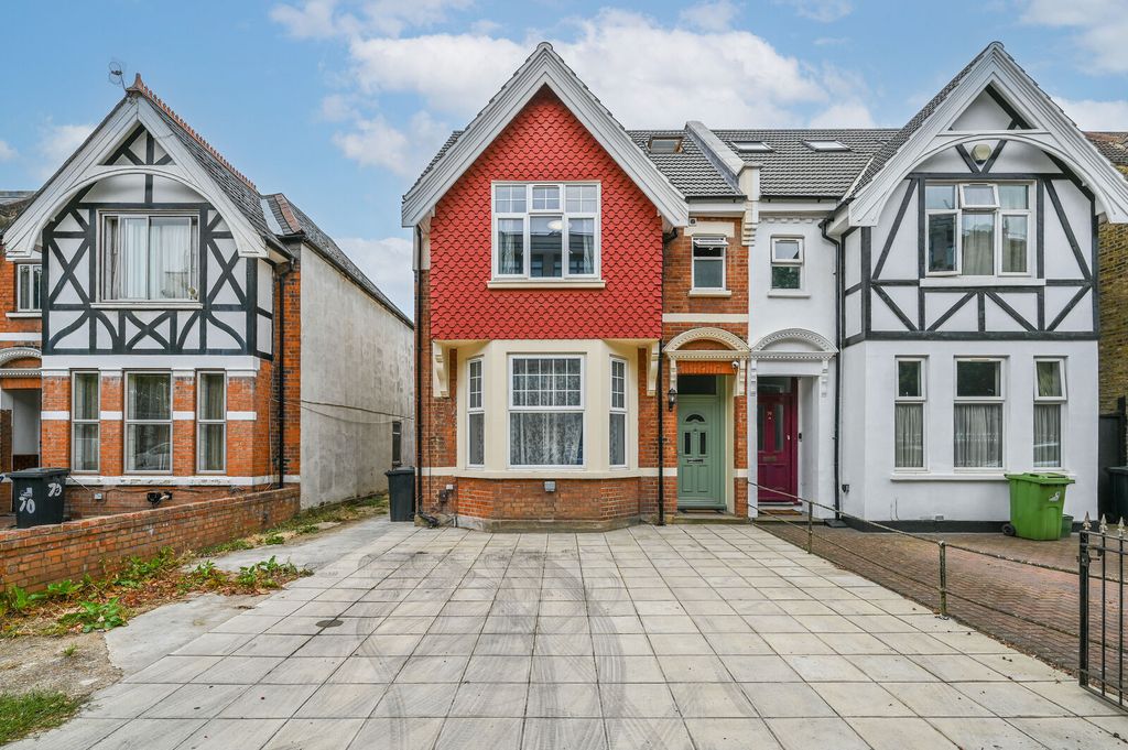 Property photo 1 of 17