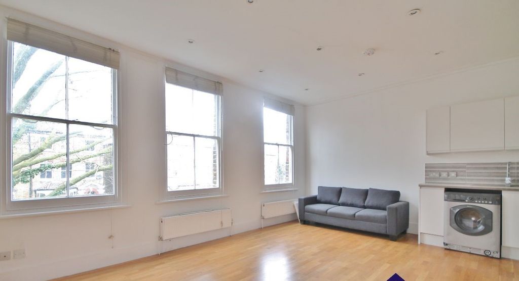 Property photo 1 of 8