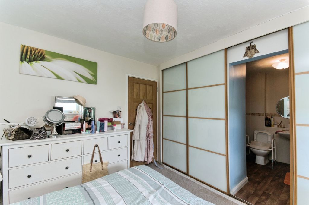 Additional image 18 of 2 bed flat for saleRoyal Parade, Eastbourne BN22