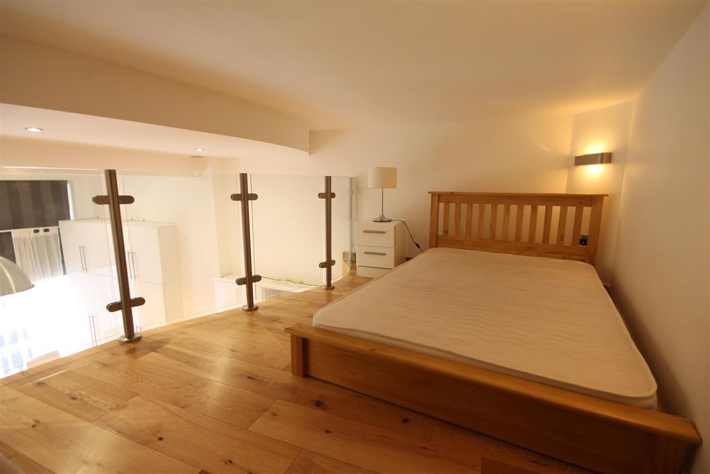 Property photo 2 of 6 34994.Jpg