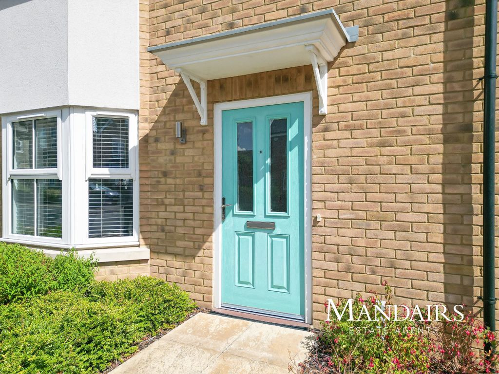 Property photo 2 of 42
