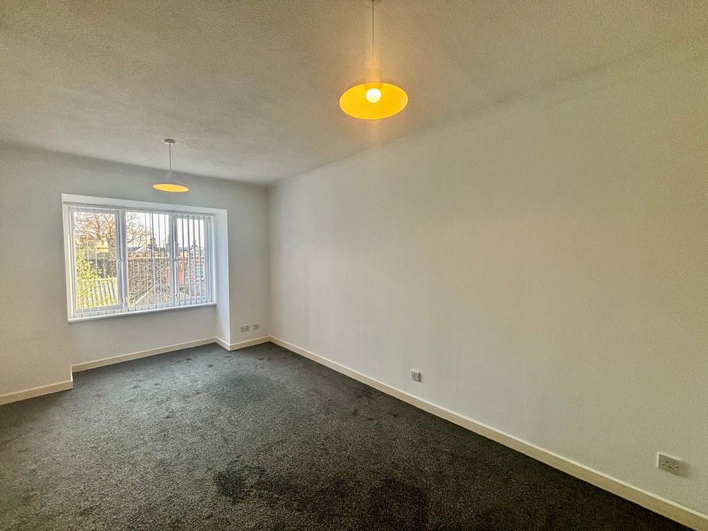 Property photo 3 of 12 Image