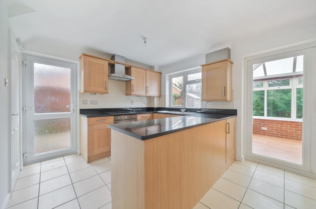 Property photo 3 of 22 1376110-17-6943De6494919-Arw-1.Jpg