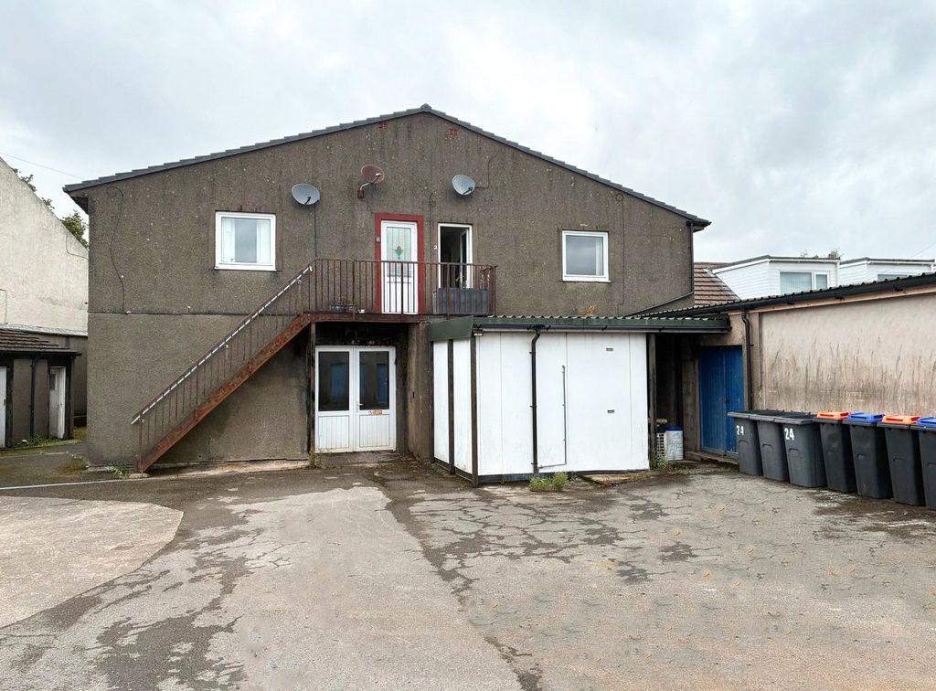 Property photo 2 of 12 Picture No. 03