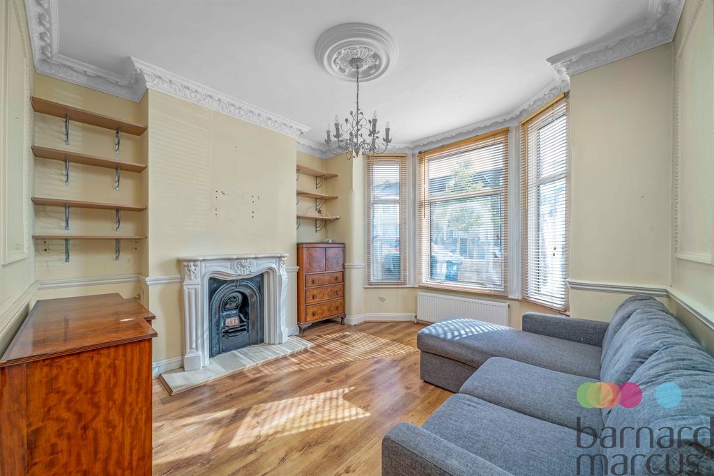 Property photo 3 of 13