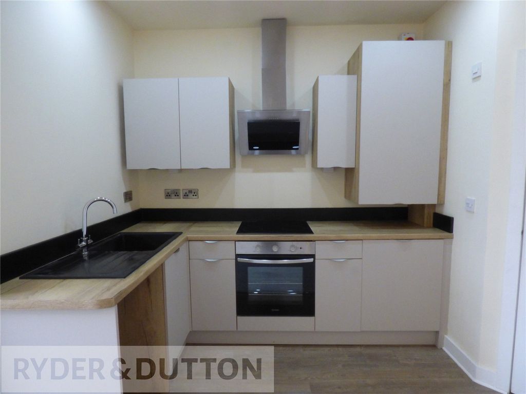 Property photo 2 of 11 Kitchen