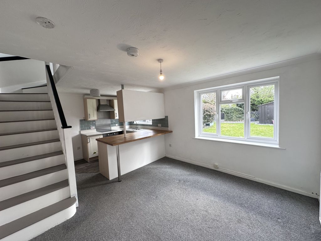 Property photo 2 of 8 Img_3360