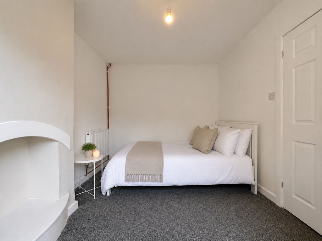 Property photo 2 of 11 5298273