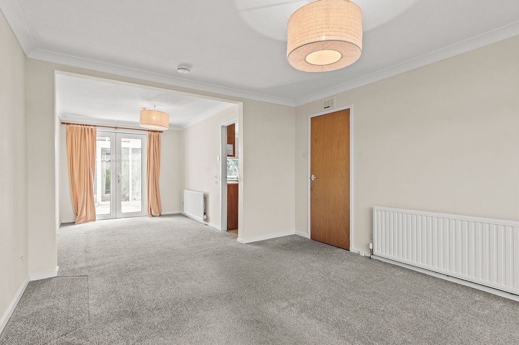Property photo 2 of 24