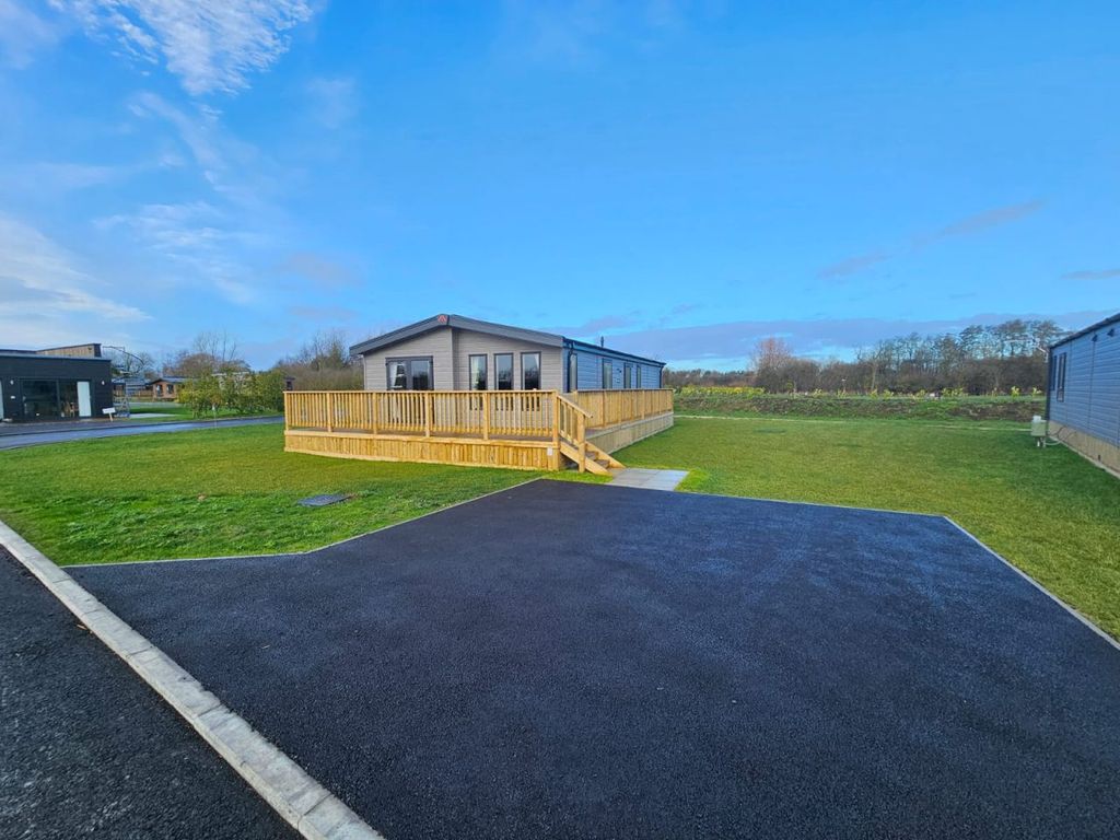 Property photo 1 of 11 11