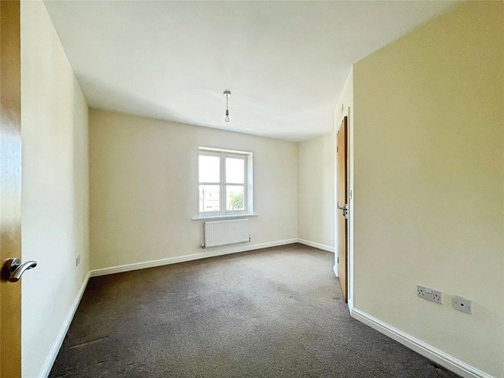 Property photo 3 of 12 Picture No. 16