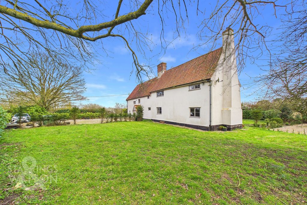 Property photo 1 of 36