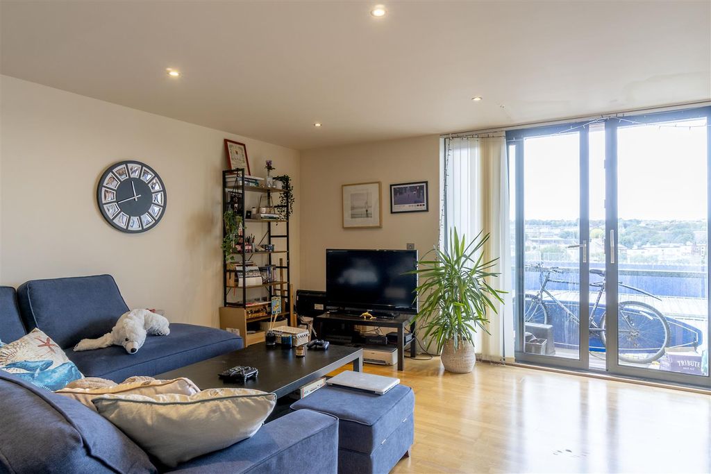 Property photo 2 of 7 Living Room.Jpg