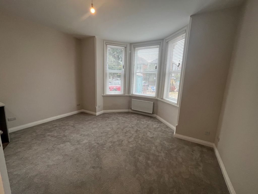 Property photo 2 of 5 1