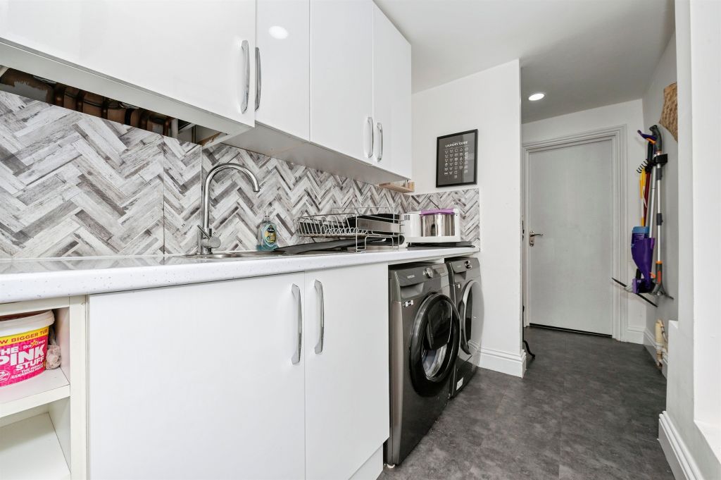 Additional image 9 of 5 bed semi-detached house for saleOrchard Drive, Grays RM17